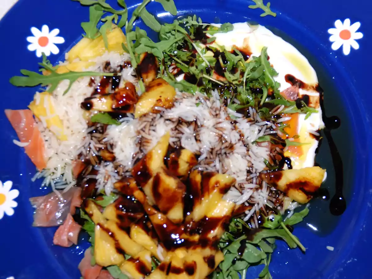 ENSALADA DE ARROZ CON SALMÓN Y PIÑA - foto 2