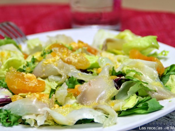 Ensalada de bacalao ahumado y mandarina