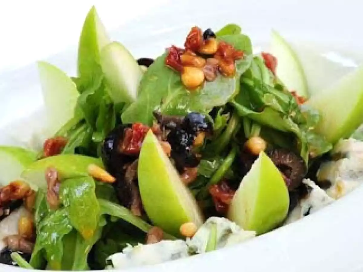 Ensalada de Cabrales y manzana