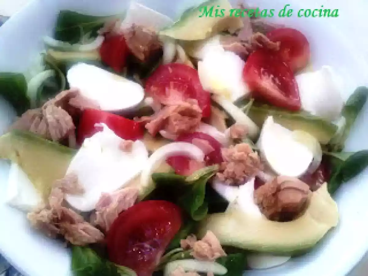 Ensalada de canónigos con aguacate y mozzarella - foto 2