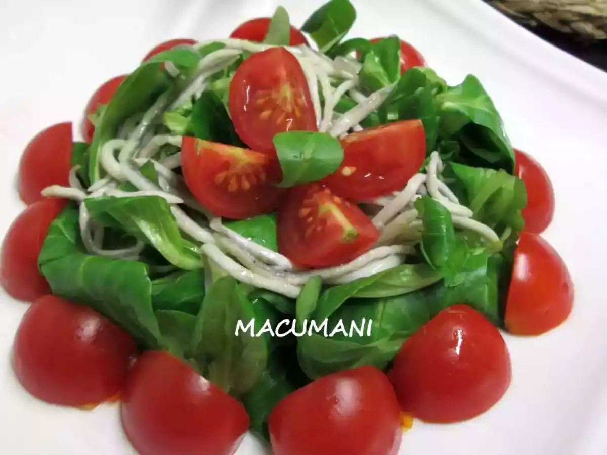 ENSALADA DE CANONIGOS Y GULAS