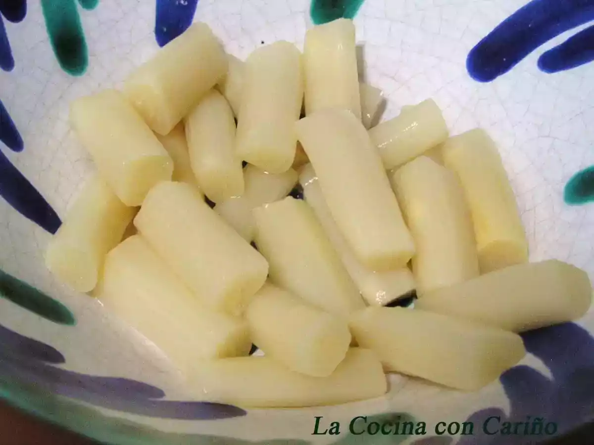 Ensalada de Espárragos blancos y quesos varios - foto 5