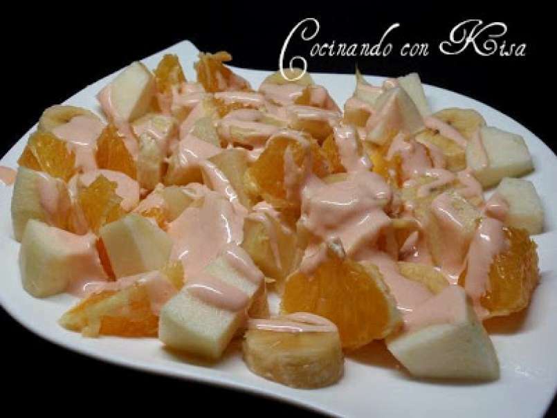 Ensalada de frutas con patata en salsa rosa especial, foto 2