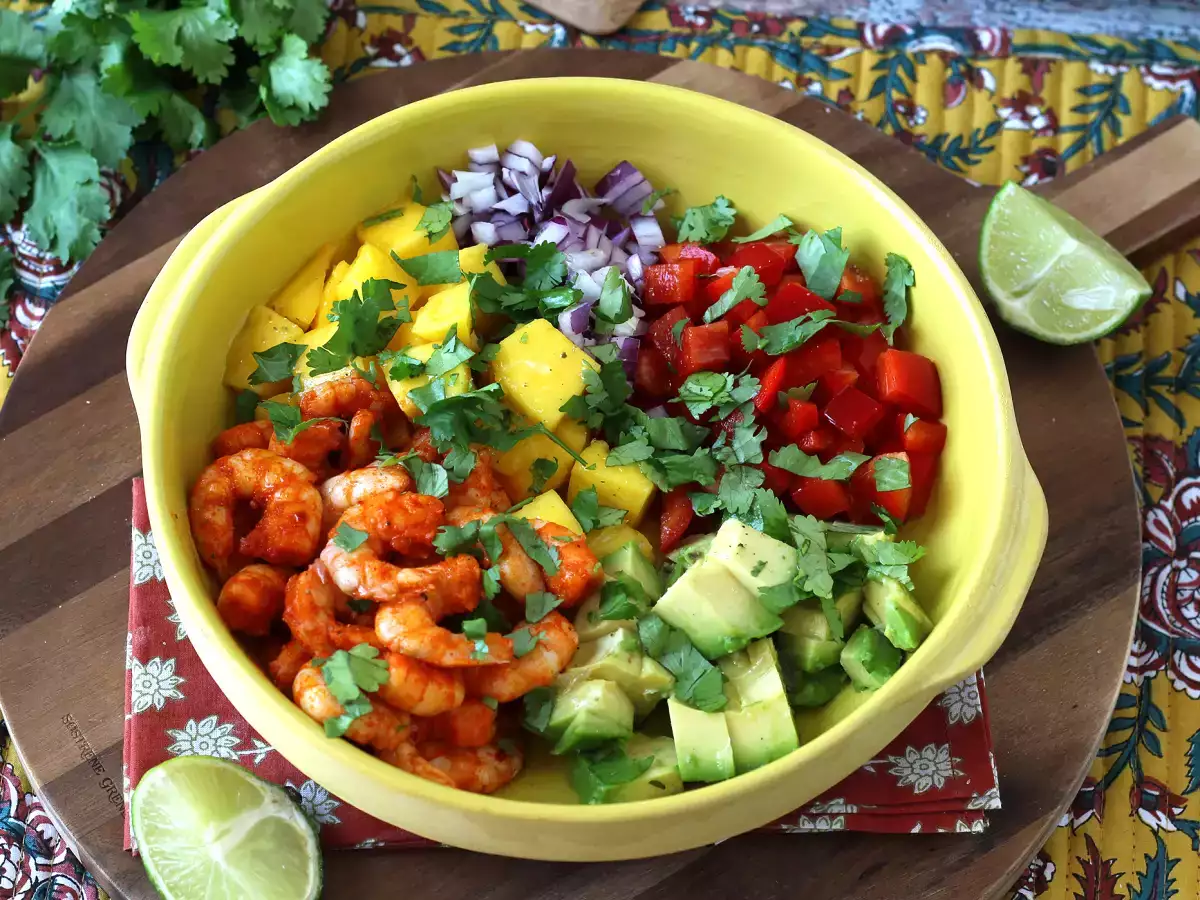 Ensalada de gambas y mango: fresca, colorida y llena de sabor - foto 2