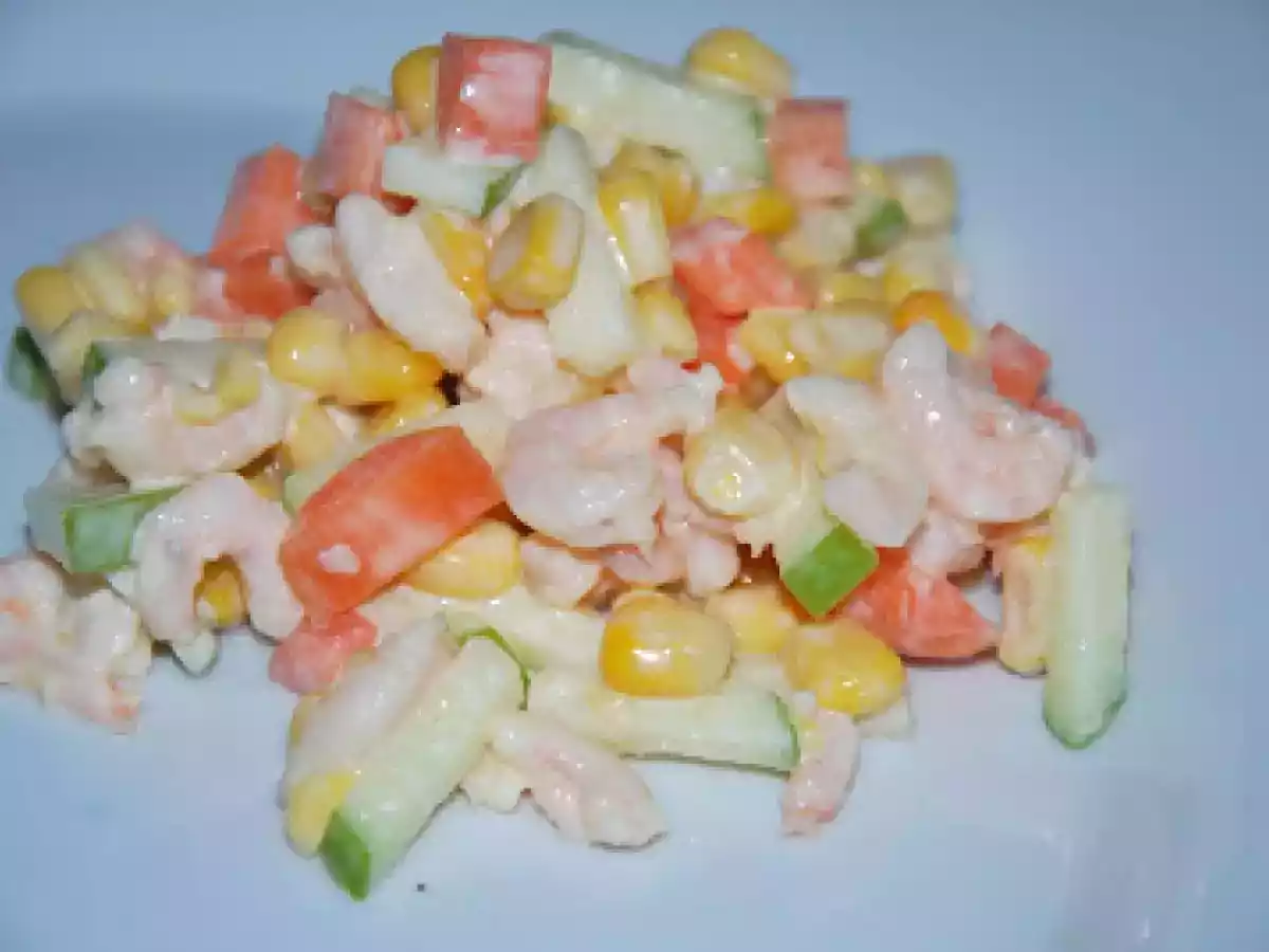 Ensalada de gambitas, maíz y manzana