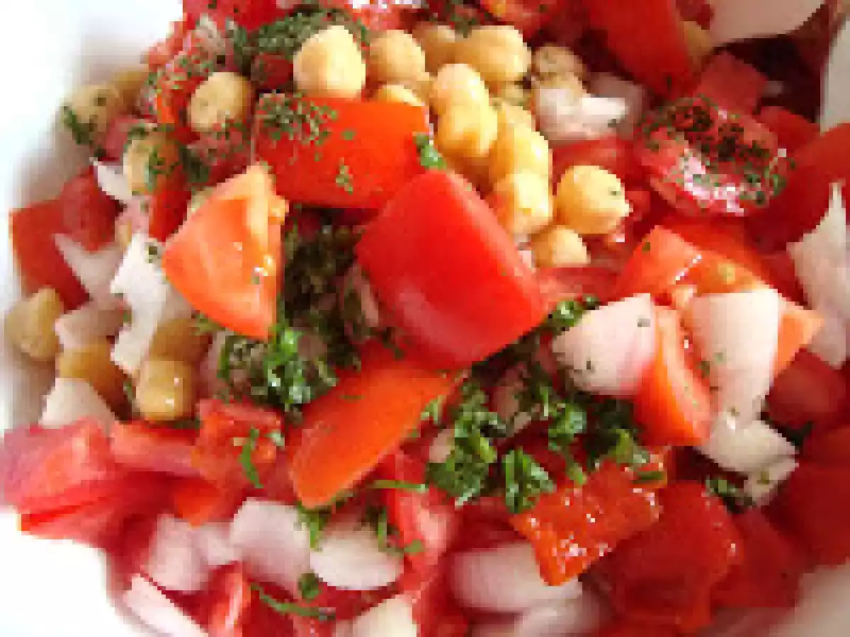 Ensalada de garbanzos con anchoas de L´Escala