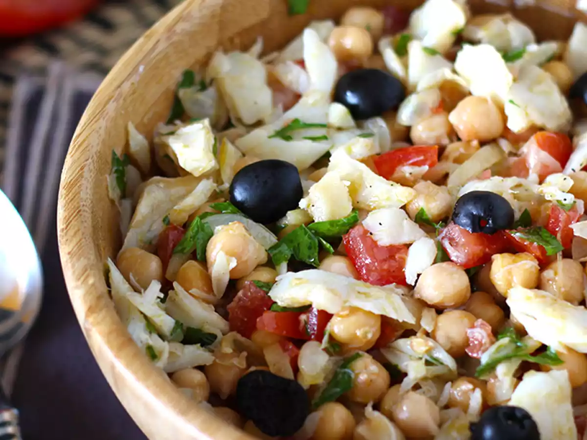 Ensalada de garbanzos con bacalao - foto 3