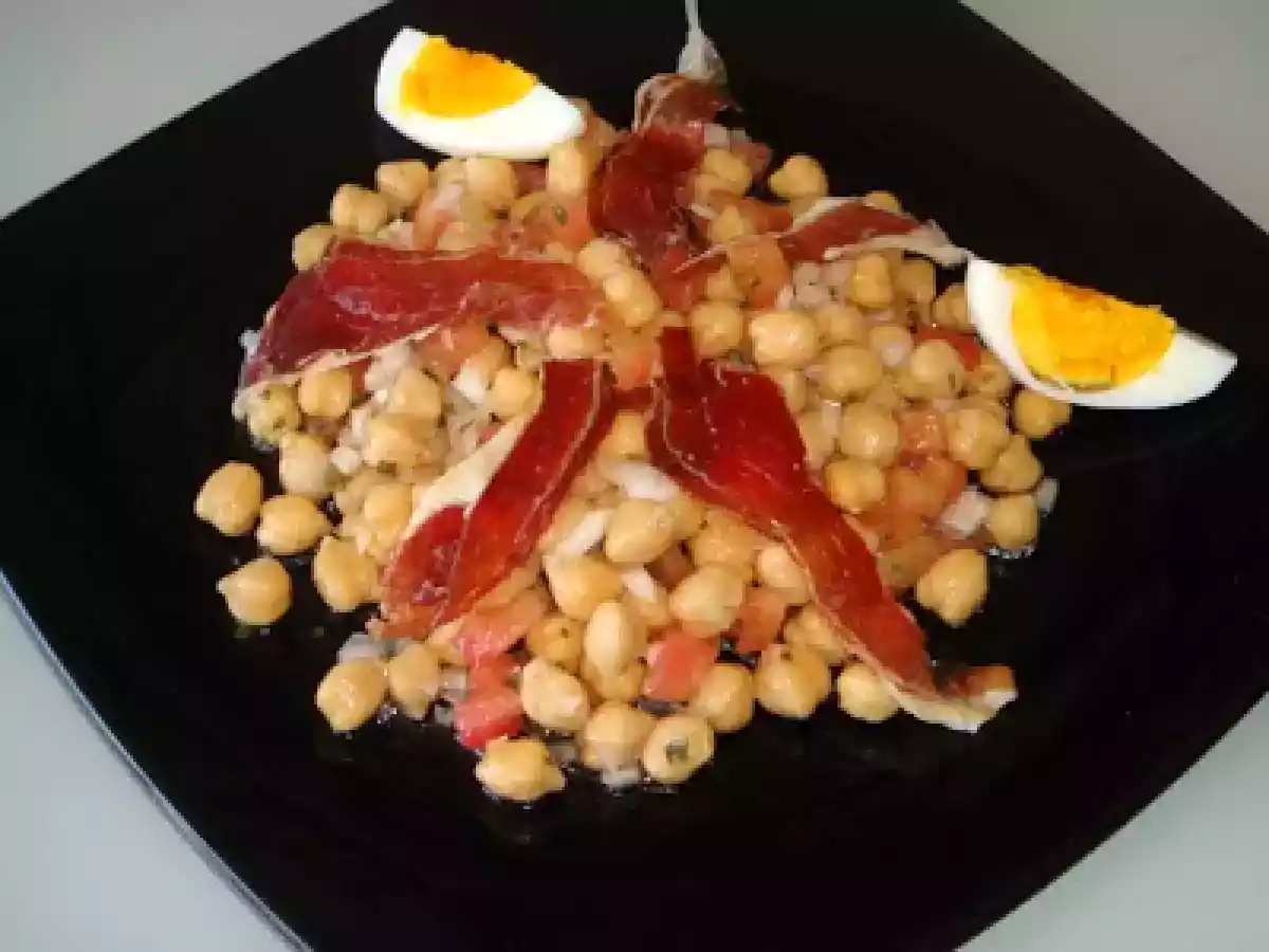 Ensalada de garbanzos con jamón