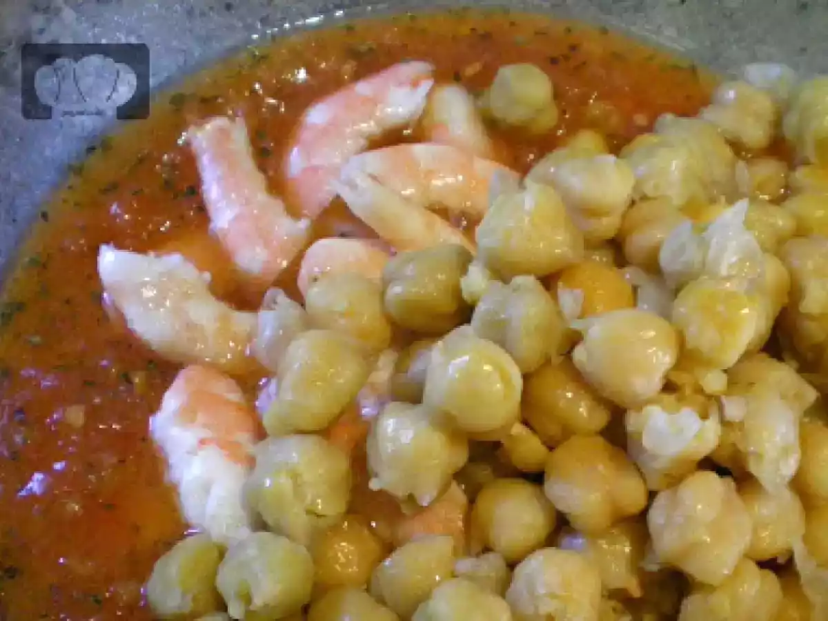 Ensalada de garbanzos con langostinos - foto 3