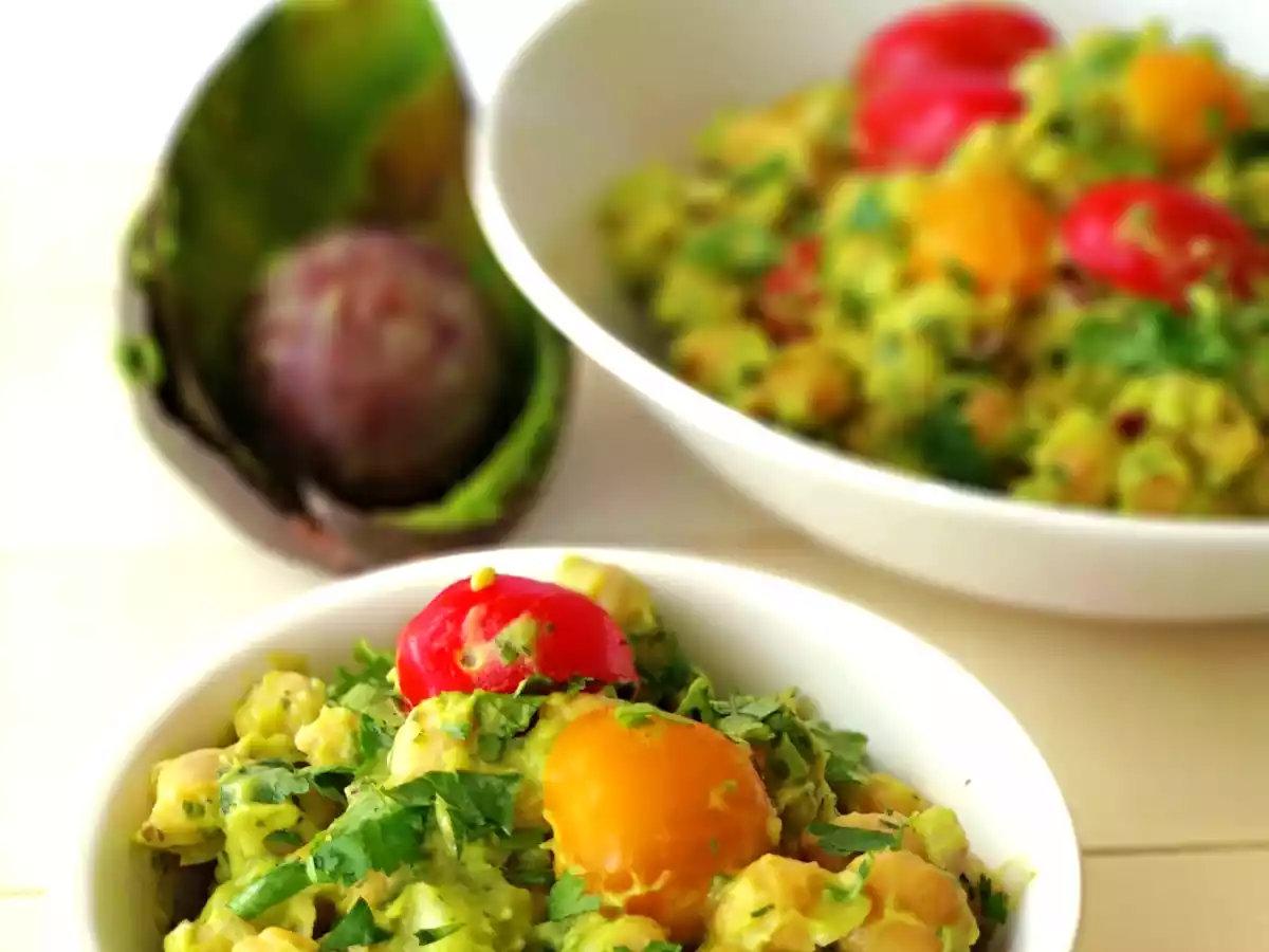 Ensalada de garbanzos y guacamole - foto 2
