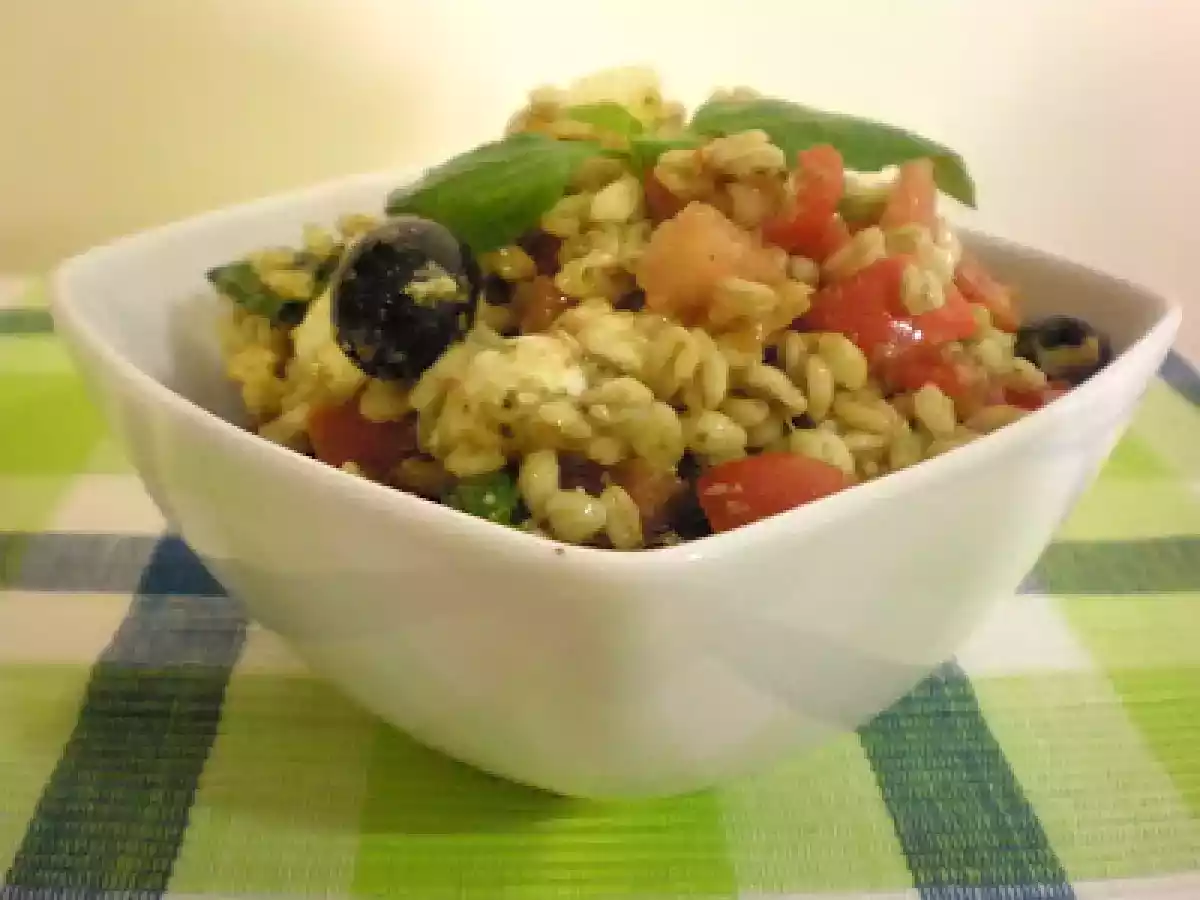 Ensalada de Grano de Trigo Mediterránea (Mediterranean White Wheat Salad)