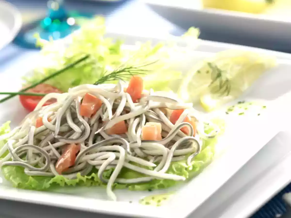 Ensalada de Gulas con salmón