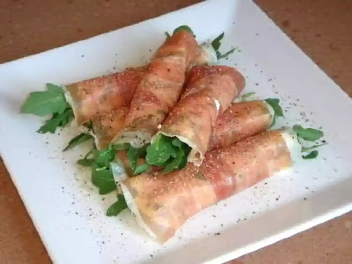 Ensalada de jamón, requesón y rúcula