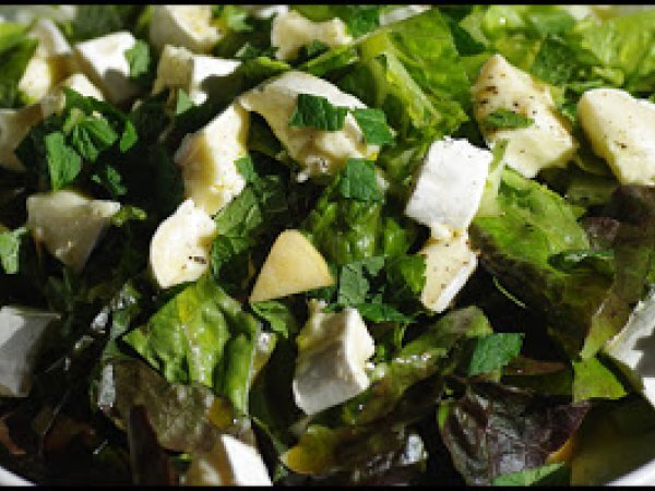 Ensalada de lechuga y manzana