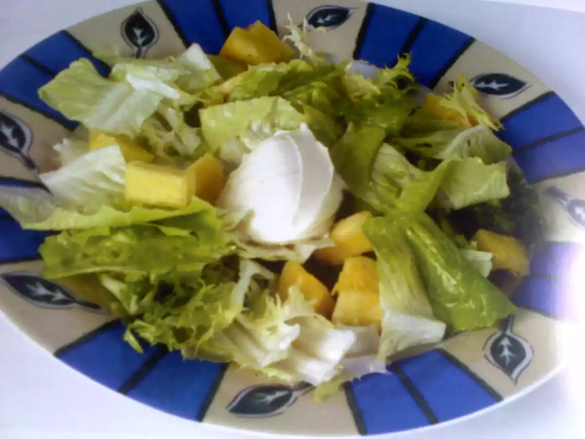 Ensalada de lechuga y piña