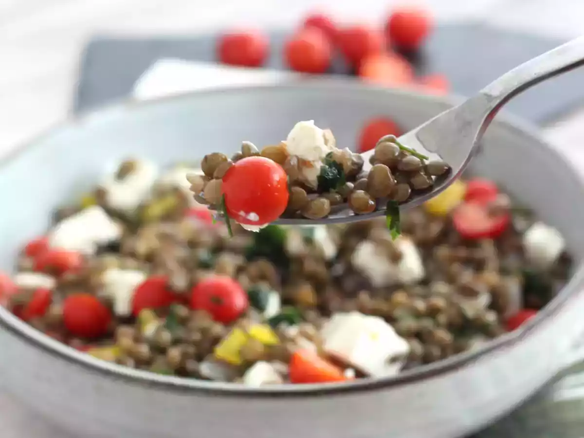 Ensalada de lentejas con queso feta - foto 2