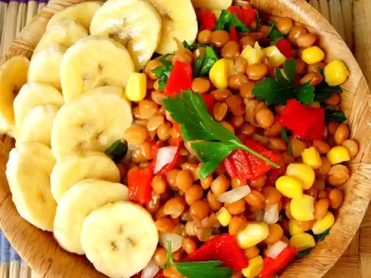 Ensalada de lentejas y plátano