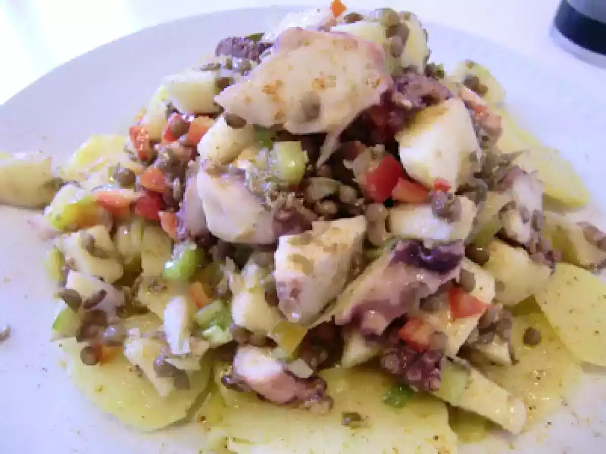 Ensalada de lentejas y pulpo