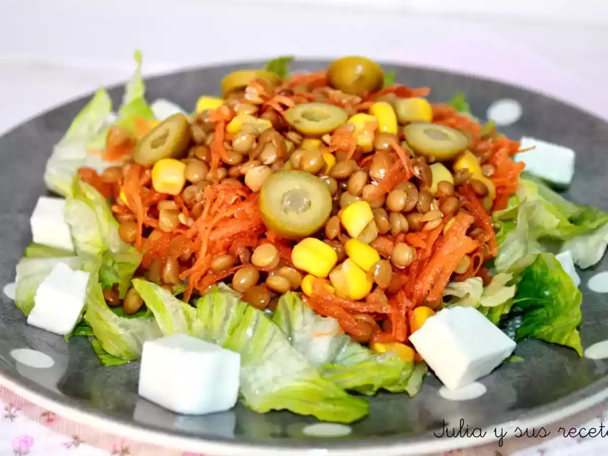 Ensalada de lentejas y queso