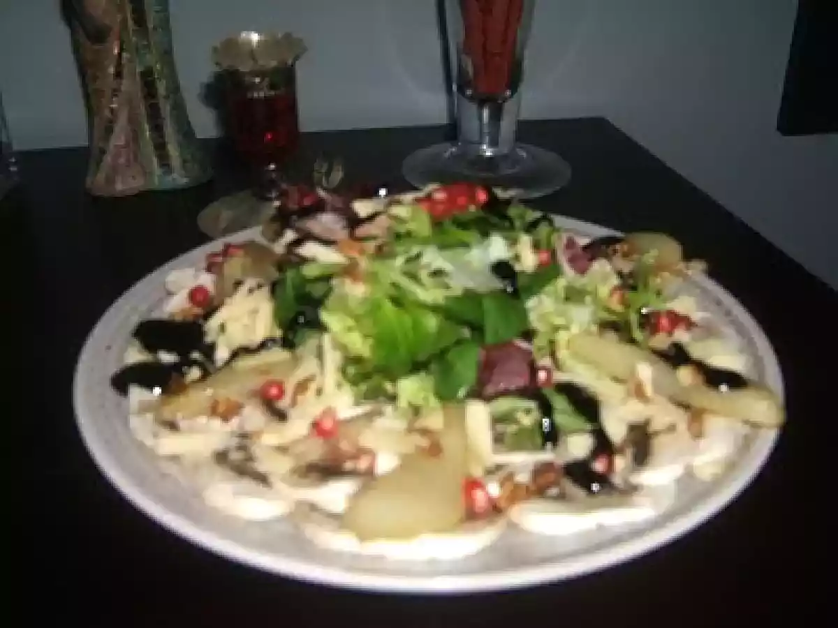 Ensalada de otoño con carpaccio de champiñones y pera confitada. - foto 2