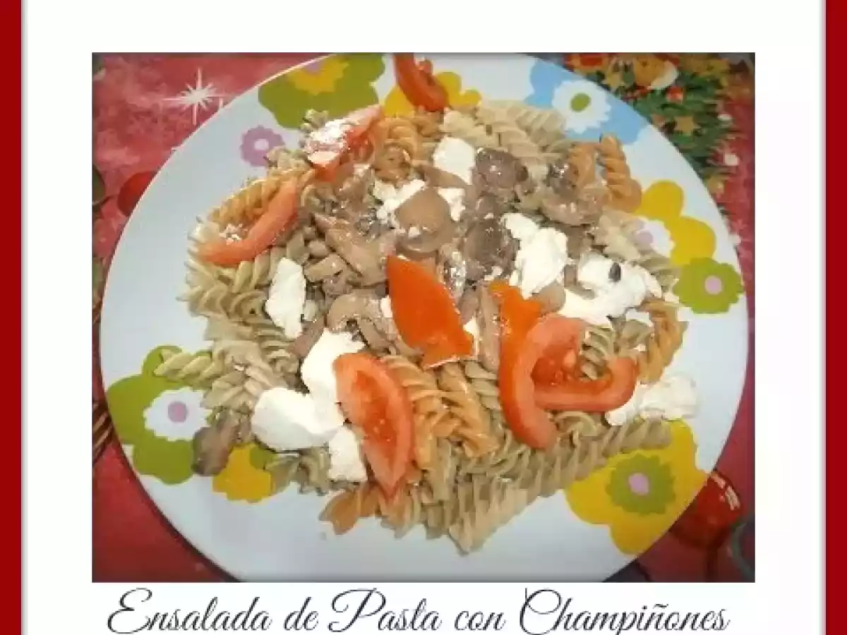 Ensalada de pasta con champiñones