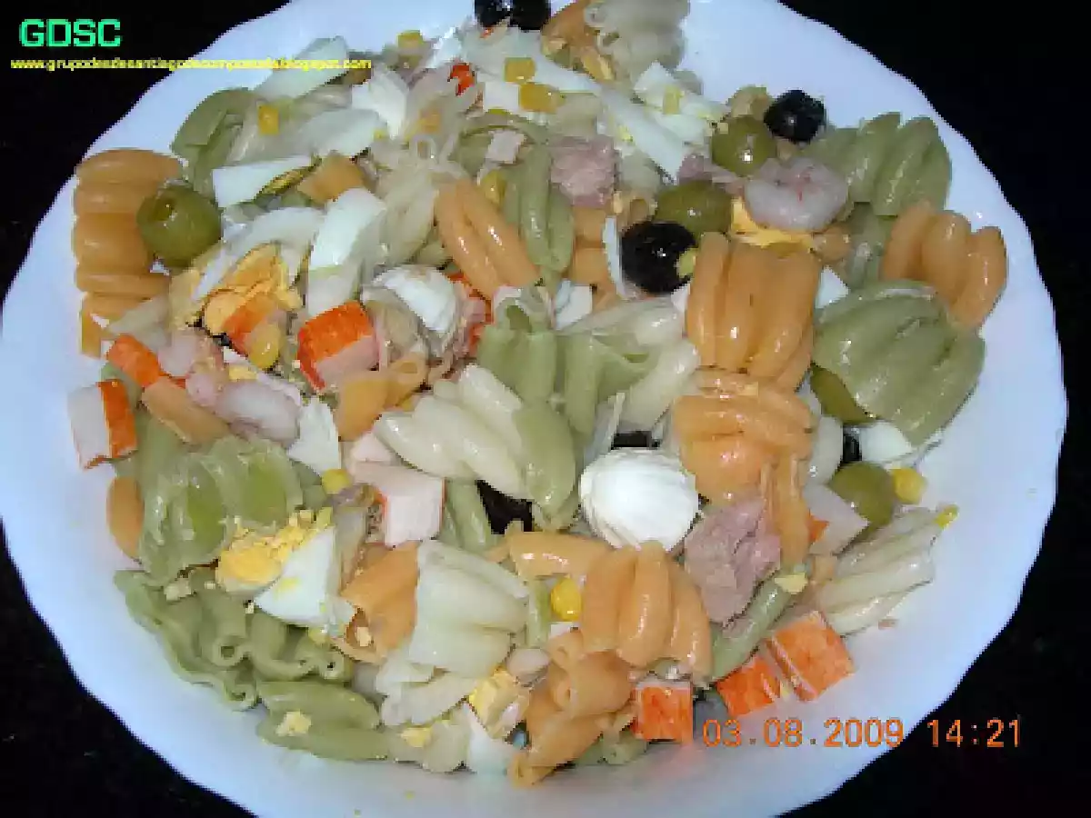 ENSALADA DE PASTA CON MARISCO