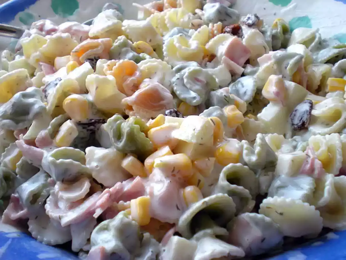 Ensalada de pasta con salsa de yogur. Paso a paso