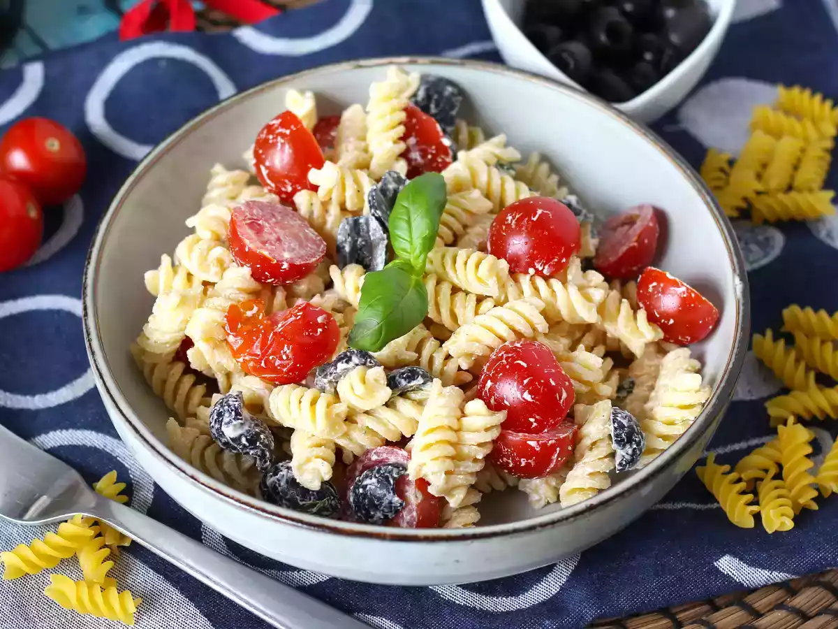 Ensalada de pasta fría muy cremosa ¡lista en menos de 10 minutos! - foto 2