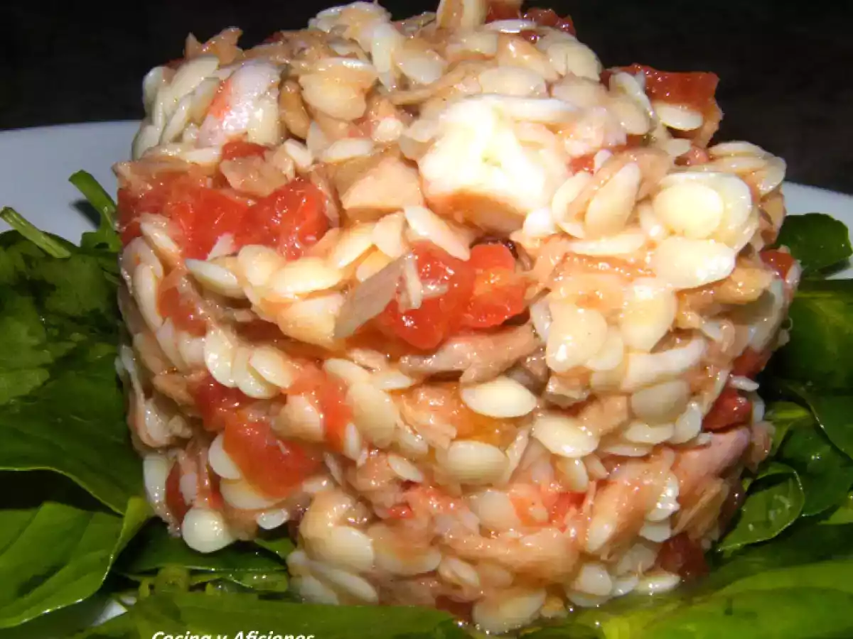 Ensalada de pasta ?Semi di Melone? con gambas y atún, receta