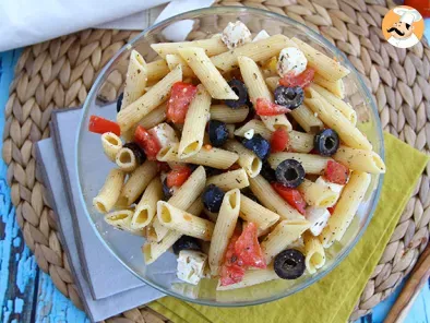 Ensalada de pasta, tomate, feta y aceitunas - foto 3