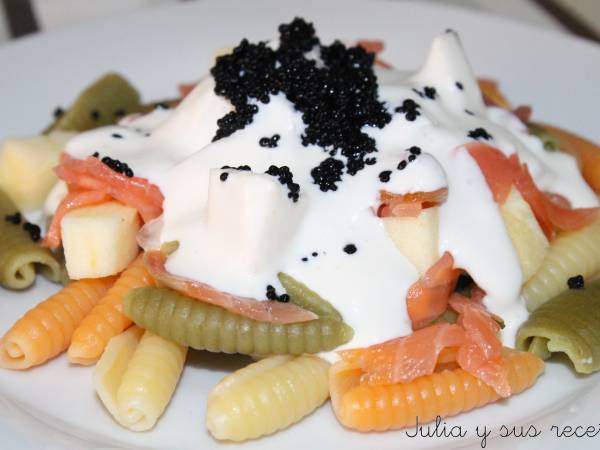 Ensalada de pasta y salmón