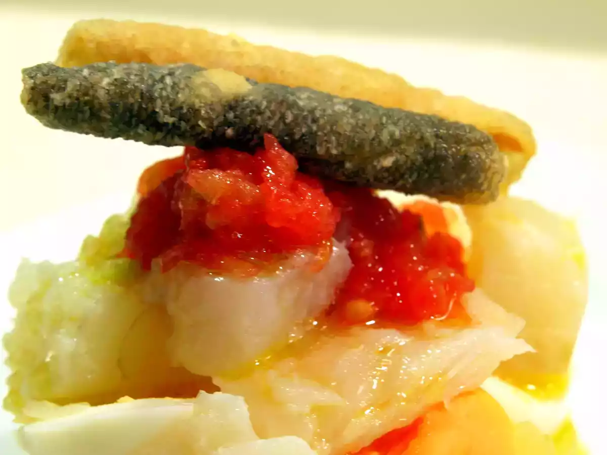 ensalada de patatas con crujiente de bacalao - foto 3