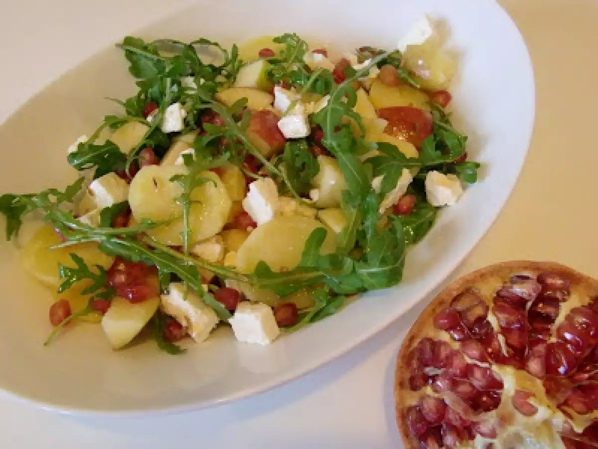 Ensalada de patatas, manzanas y rúcula - foto 2