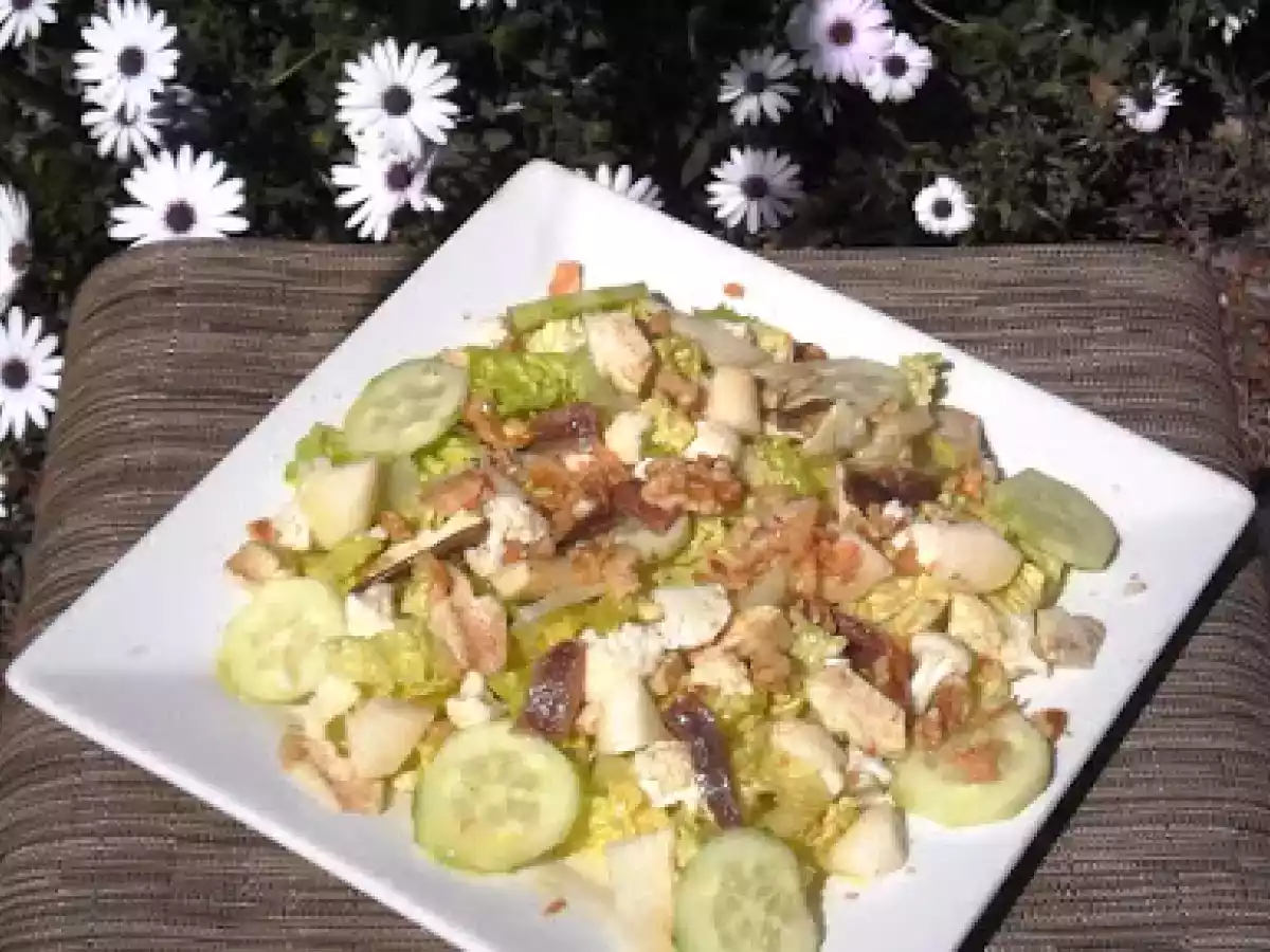 Ensalada de pera, anchoa, cebolla y nueces - foto 3