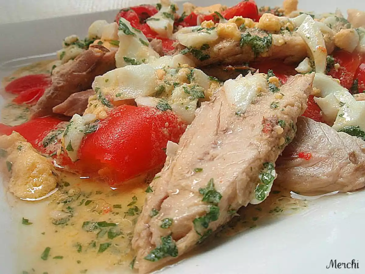 Ensalada de pimientos asados y caballa