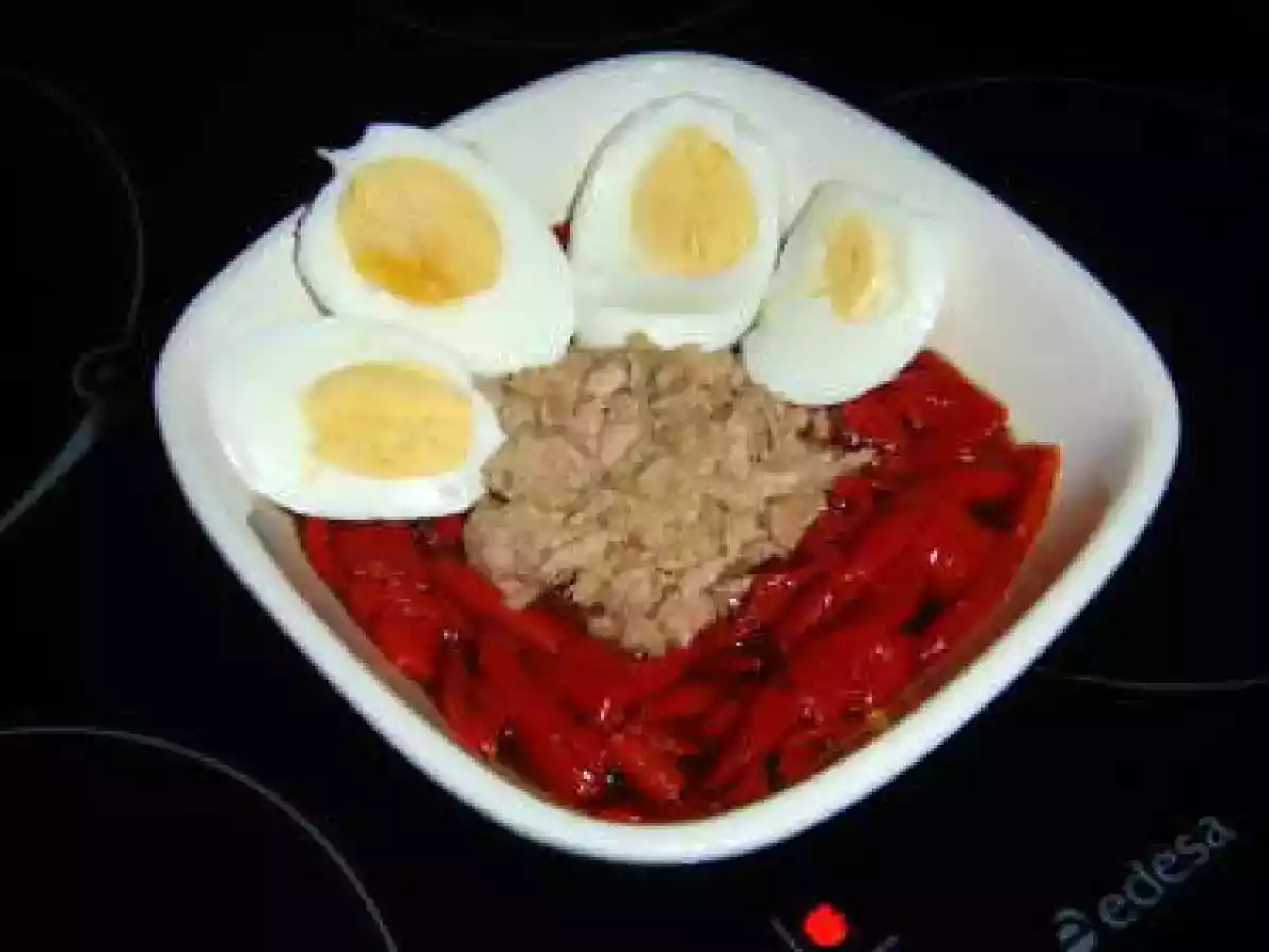 ENSALADA DE PIMIENTOS DEL PIQUILLO