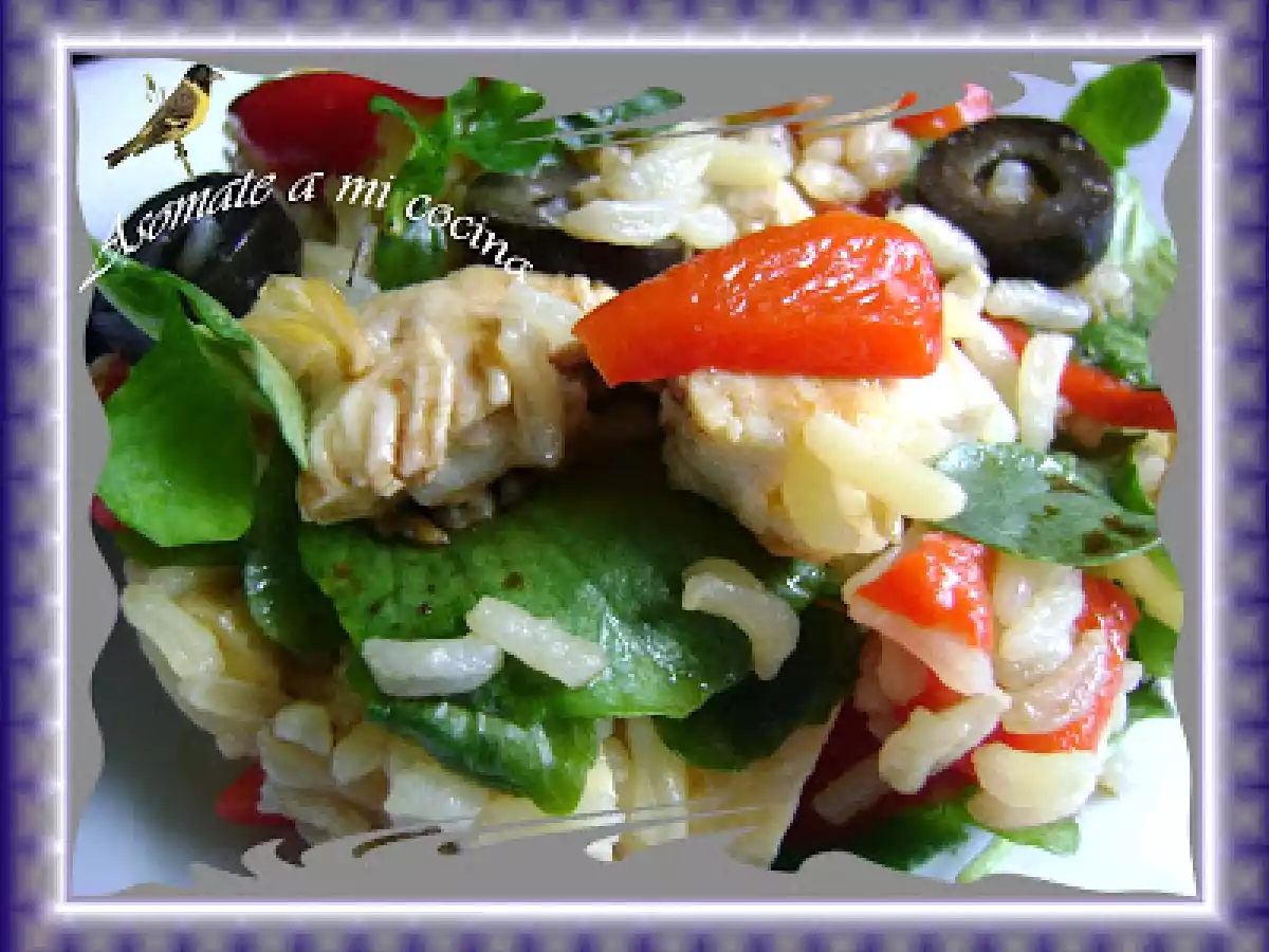 Ensalada de pollo, arroz y berros