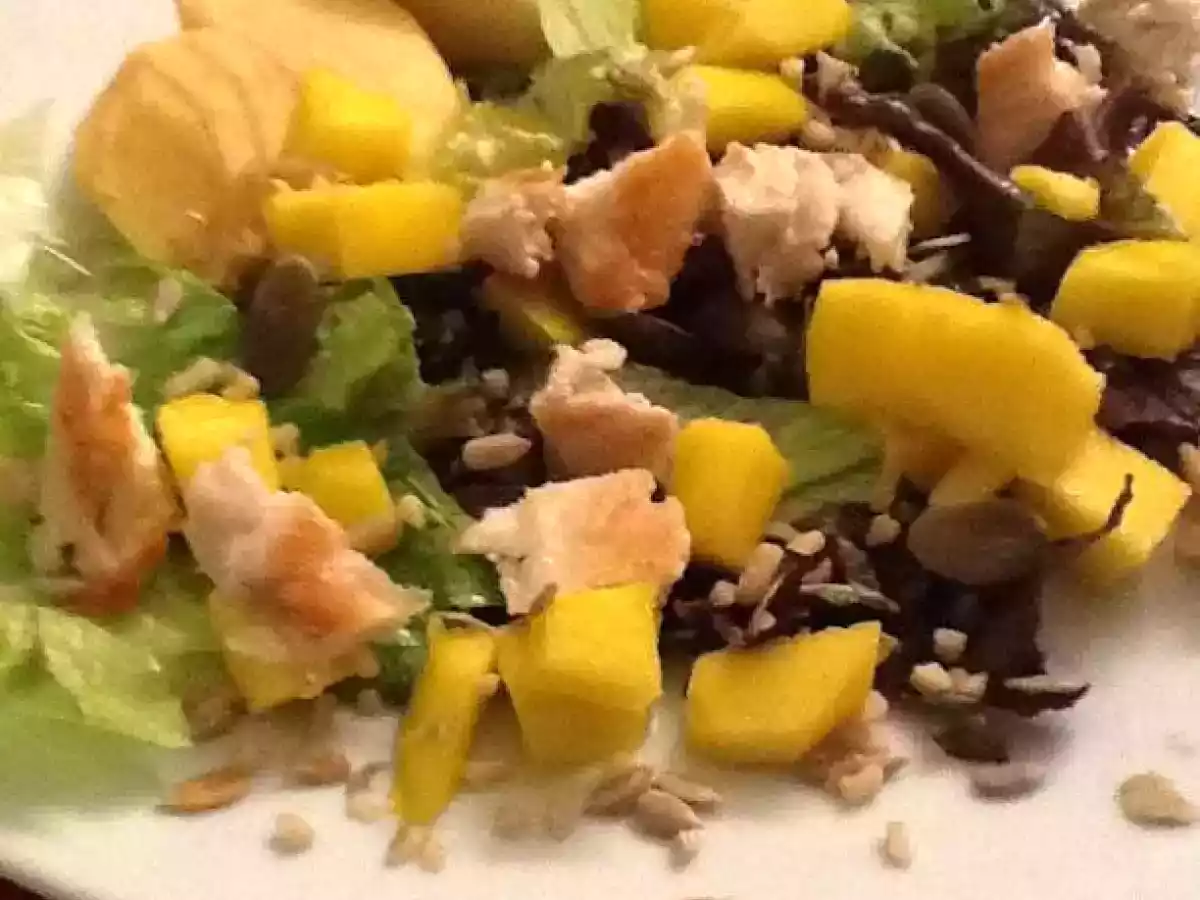 ENSALADA DE POLLO Y MANGO