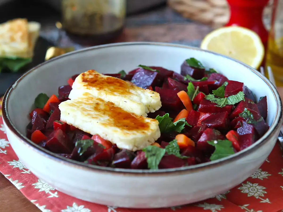 Ensalada de remolacha con halloumi a la plancha - foto 3