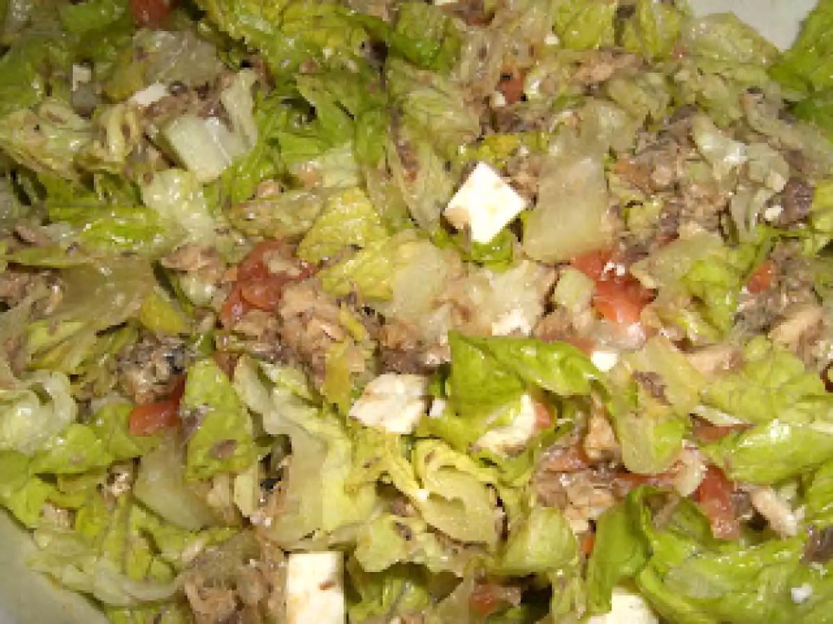 Ensalada de salmon con vinagreta de miel.