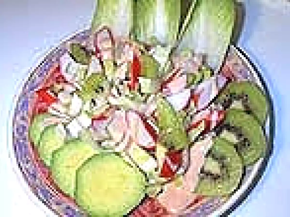 Ensalada de surimi, aguacate y kiwi
