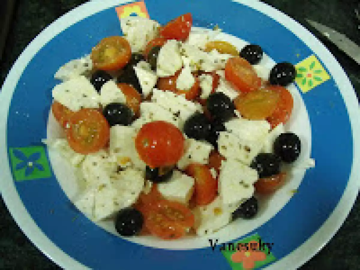 Ensalada de tomate y queso fresco