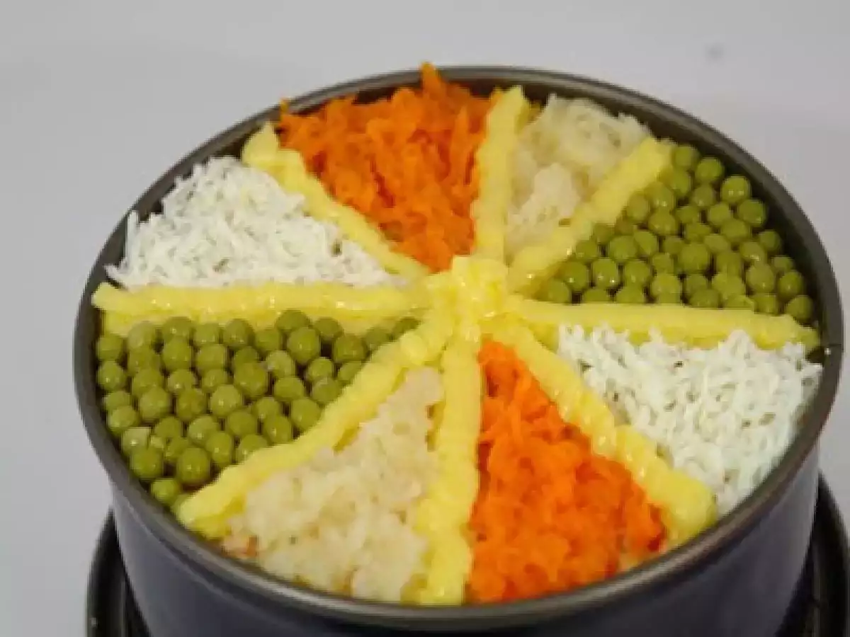 Ensalada de verduras, pollo y mayonesa - foto 2