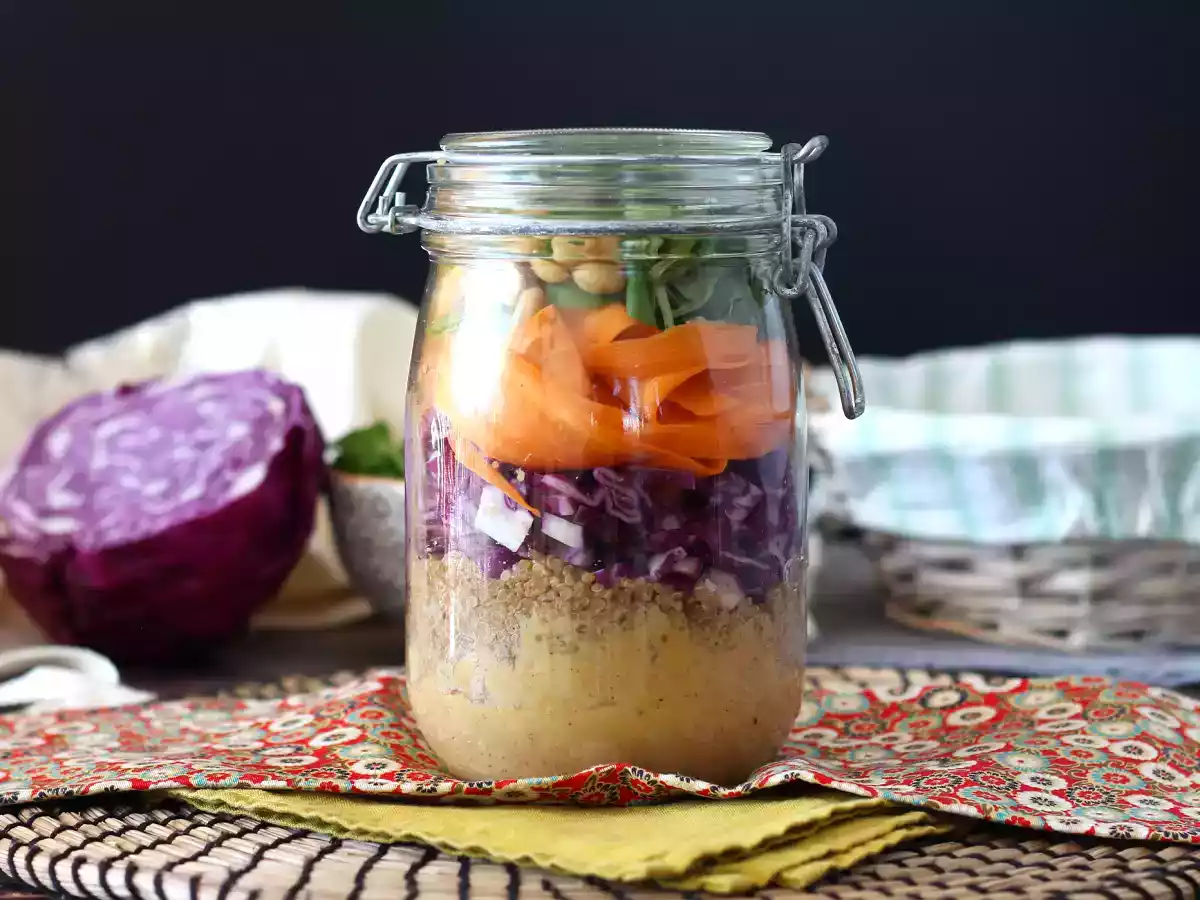 Ensalada en bote vegetariana, el táper más fácil y cómodo - foto 3