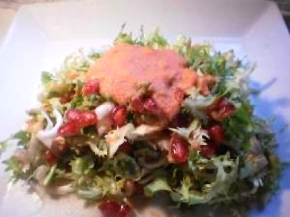 ENSALADA MADRILEÑA DE GRANADA Y ESCAROLA