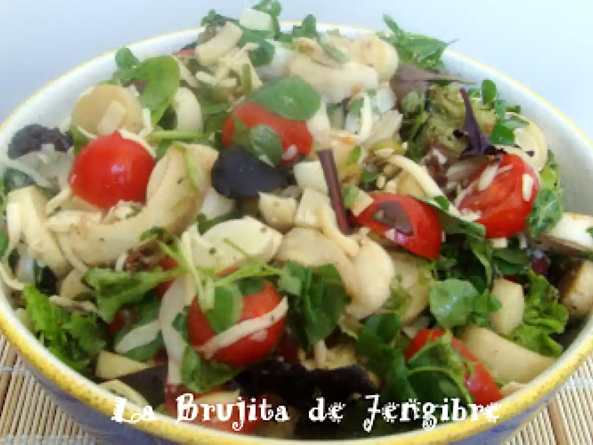 ENSALADA MIXTA DE FIESTA...Y UNA VINAGRETA EMBRUJADA!!! - foto 2