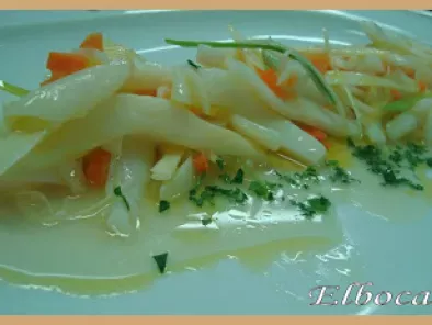 Ensalada refrescante de choco, con cebolleta y zanahoria. (Jesús Lorenzo)