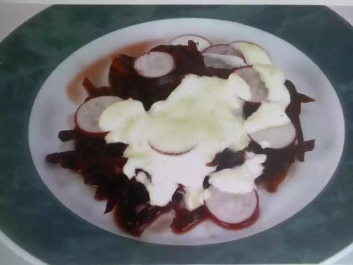 Ensalada roja de mostaza