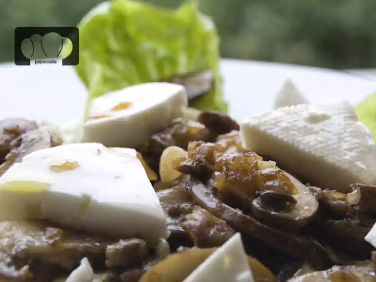 Ensalada templada con queso fresco y portobellos - foto 3