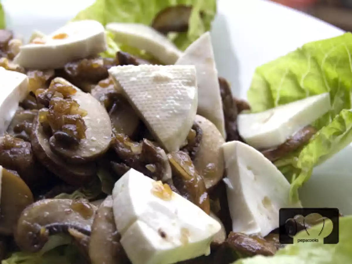 Ensalada templada con queso fresco y portobellos. Receta - foto 2
